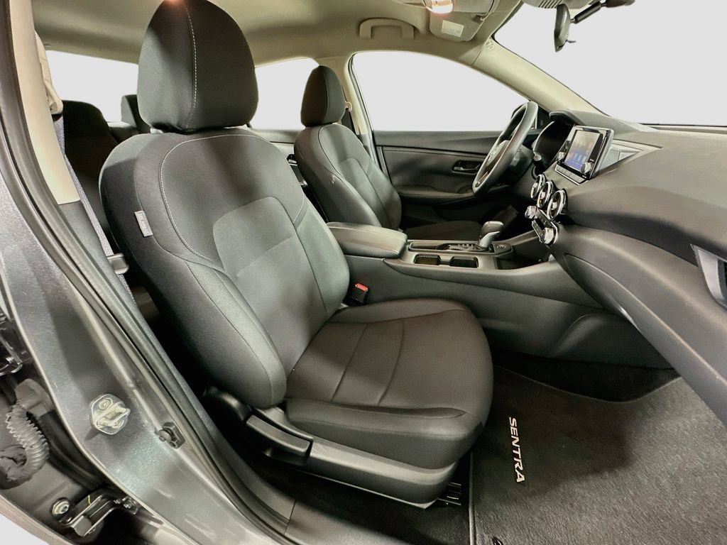 Used 2025 Nissan Sentra S FWD image 28