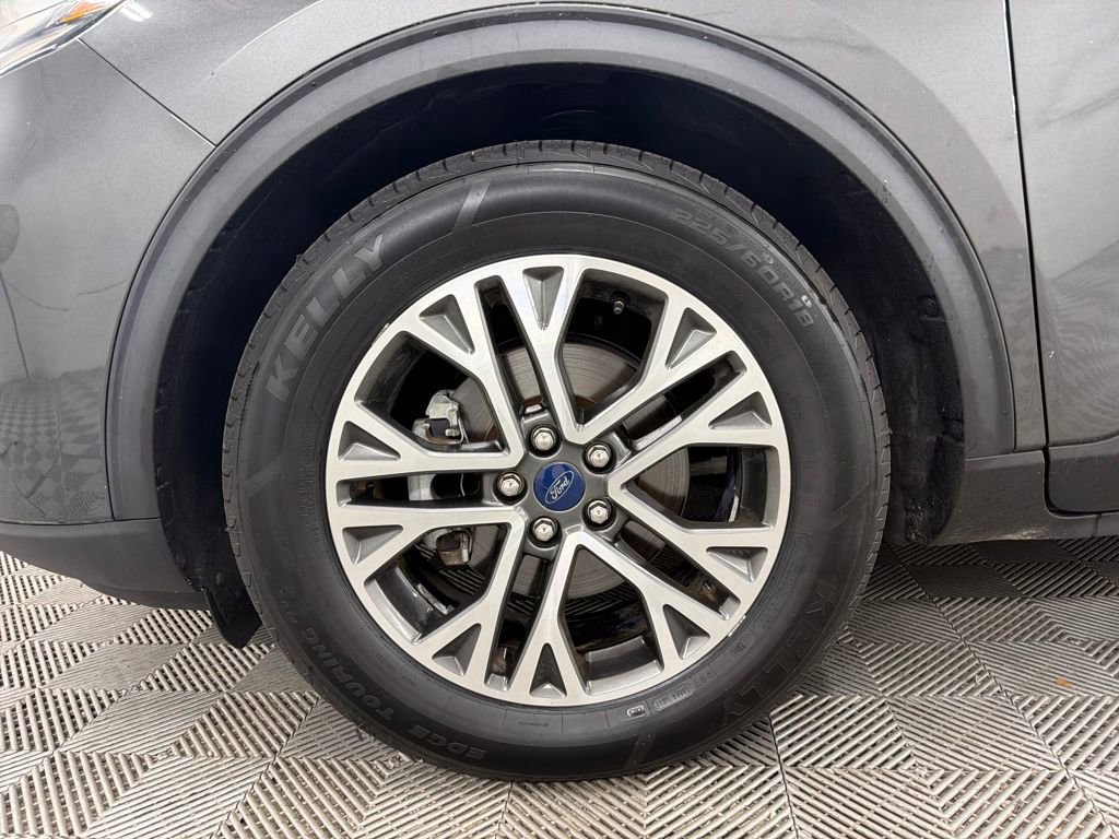 Certified 2020 Ford Escape SEL image 16