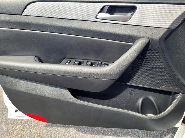 Used 2019 Hyundai Sonata SEL w/ Tech Package 02 FWD image 14