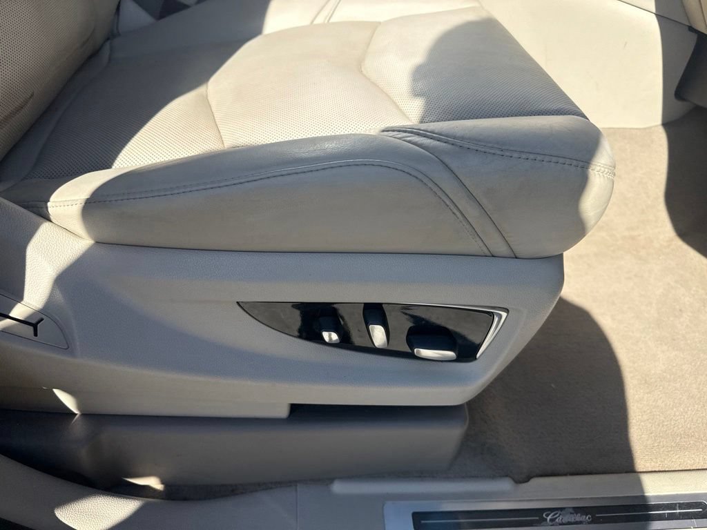 Used 2020 Cadillac Escalade Luxury AWD/4WD image 37