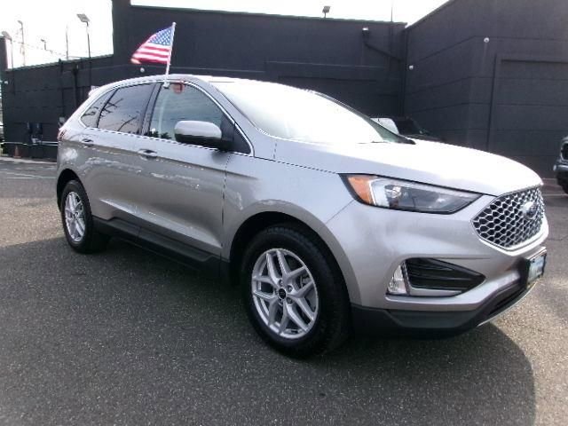 Certified 2023 Ford Edge SEL w/ Convenience Package AWD/4WD image 3