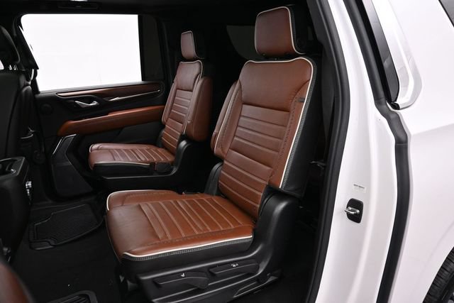 Used 2023 GMC Yukon XL Denali Ultimate AWD/4WD image 31