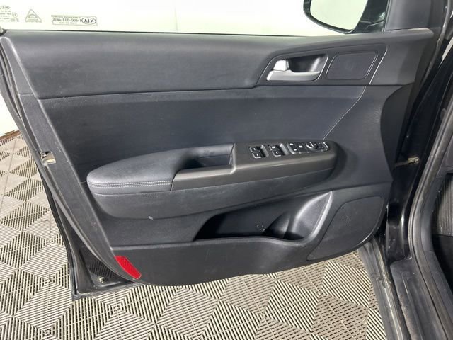 Used 2020 Kia Sportage LX w/ LX Popular Package AWD/4WD image 9