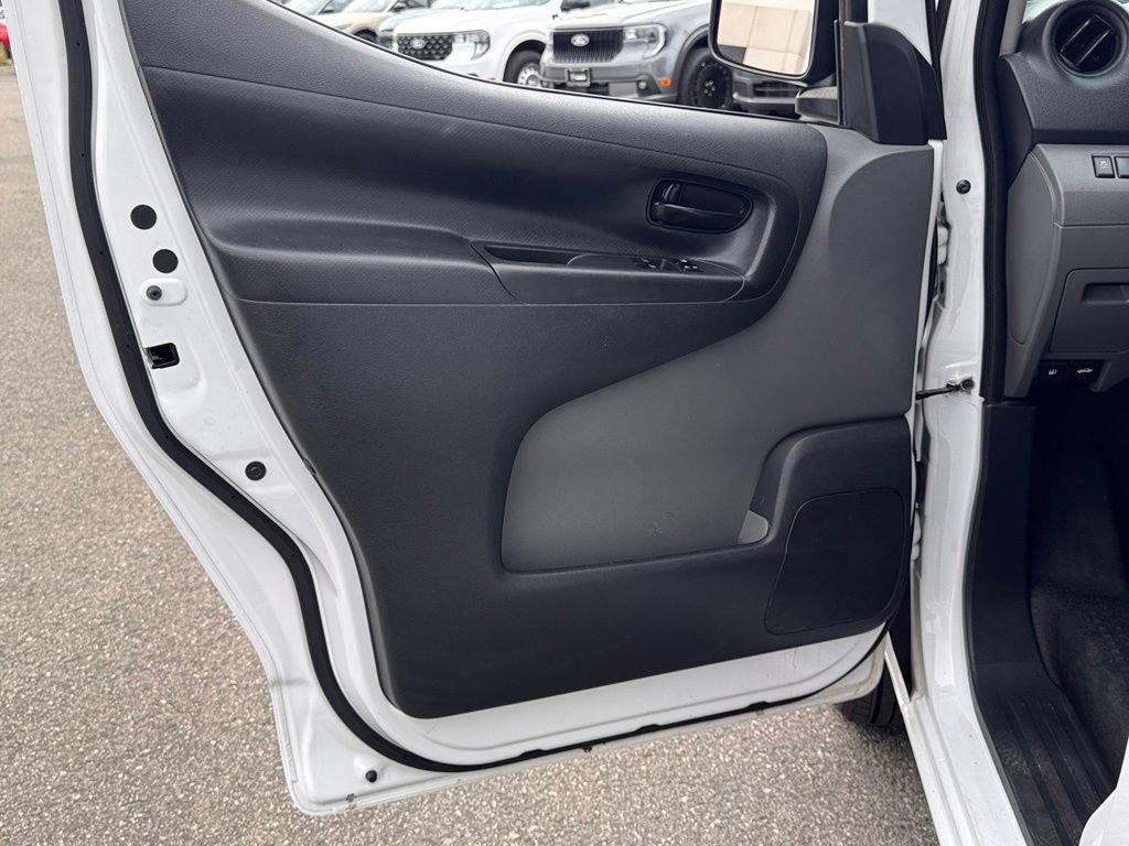 Used 2021 Nissan NV200 S w/ Back Door Glass Package FWD image 14