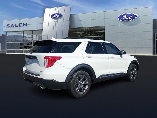 Certified 2023 Ford Explorer XLT w/ Equipment Group 202A AWD/4WD image 3