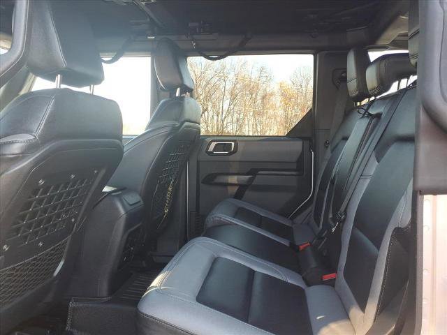 Certified 2024 Ford Bronco Black Diamond w/ Sasquatch Package image 19