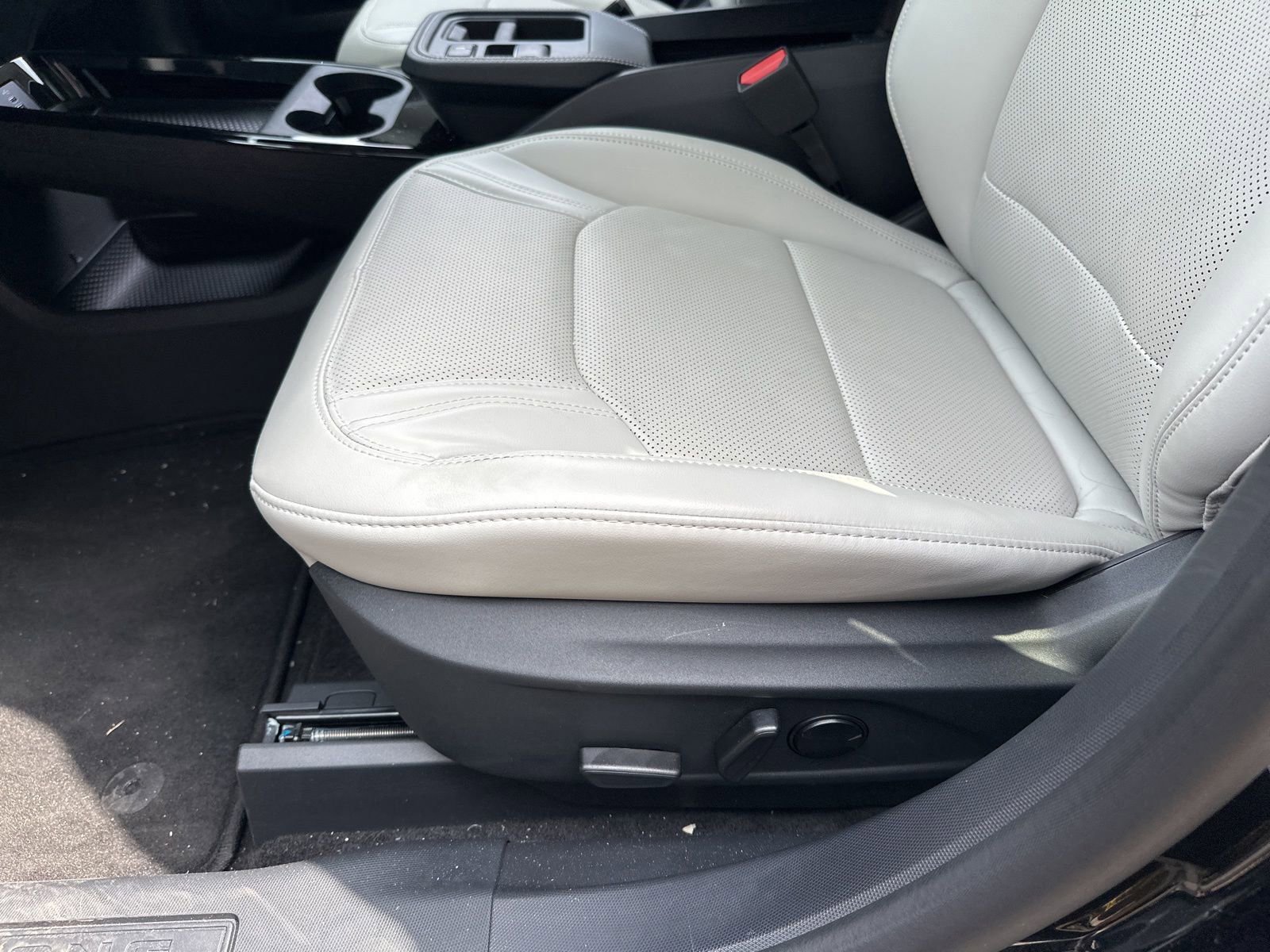 Certified 2025 Ford Mustang Mach-E Premium image 17