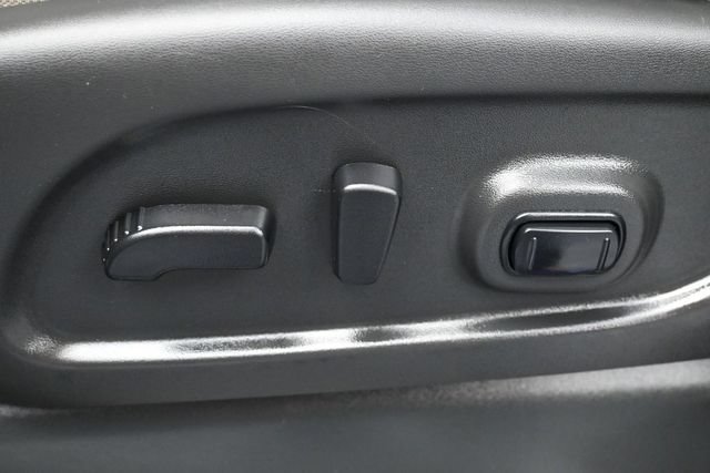 Used 2020 Nissan Titan SV w/ SV Convenience Package AWD/4WD image 12