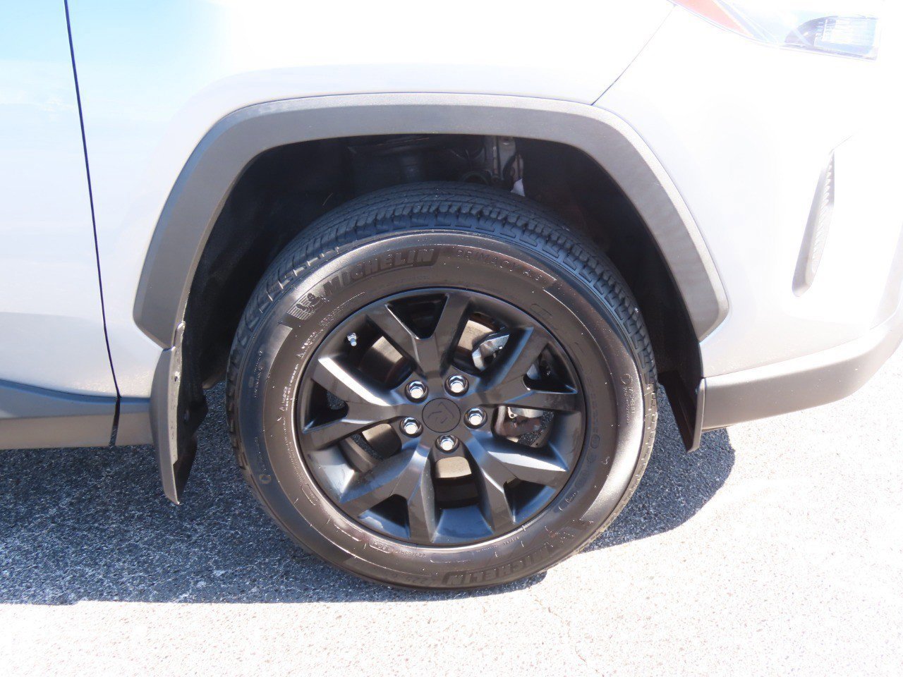 Used 2024 Toyota RAV4 LE image 13