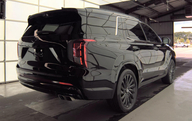 Used 2025 Hyundai Palisade Calligraphy AWD/4WD image 3