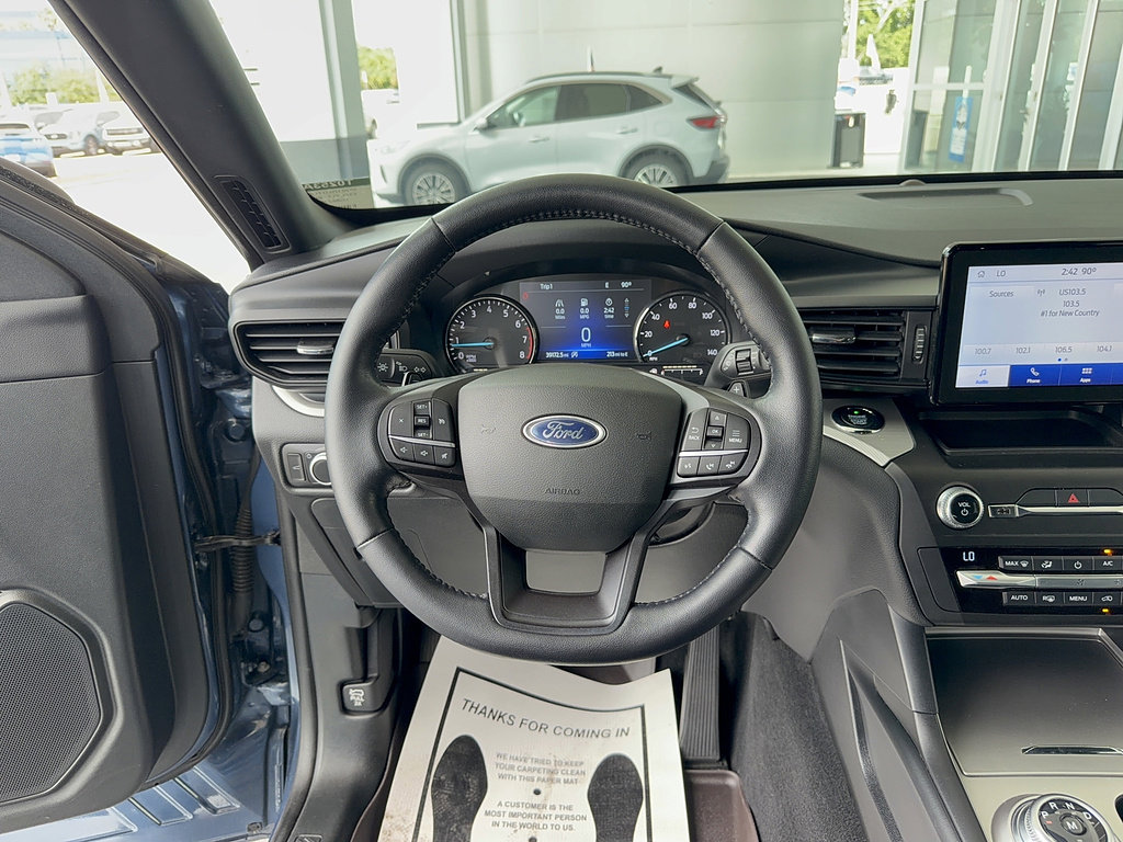Certified 2020 Ford Explorer XLT AWD/4WD image 32