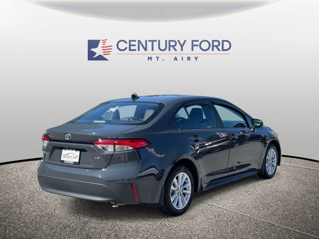 Used 2024 Toyota Corolla LE w/ LE Convenience Package FWD image 2
