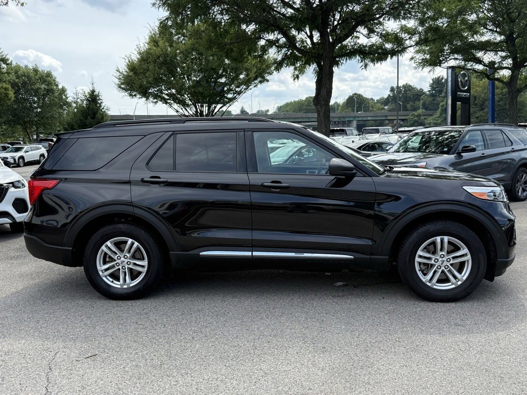 Certified 2022 Ford Explorer XLT w/ Equipment Group 202A image 6