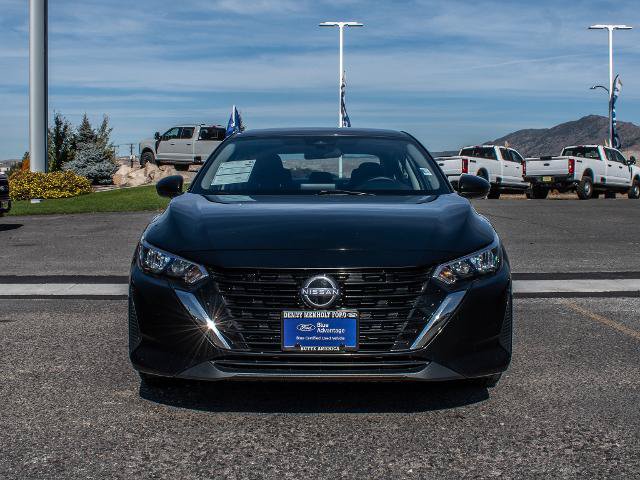 Used 2025 Nissan Sentra SV FWD image 2