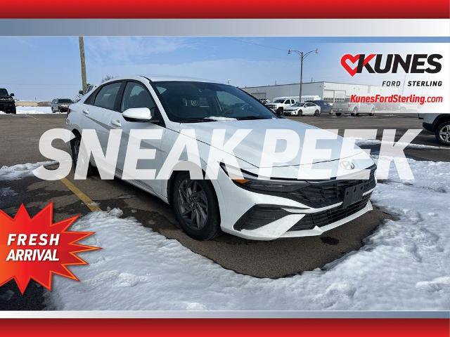 Used 2024 Hyundai Elantra SEL image 1