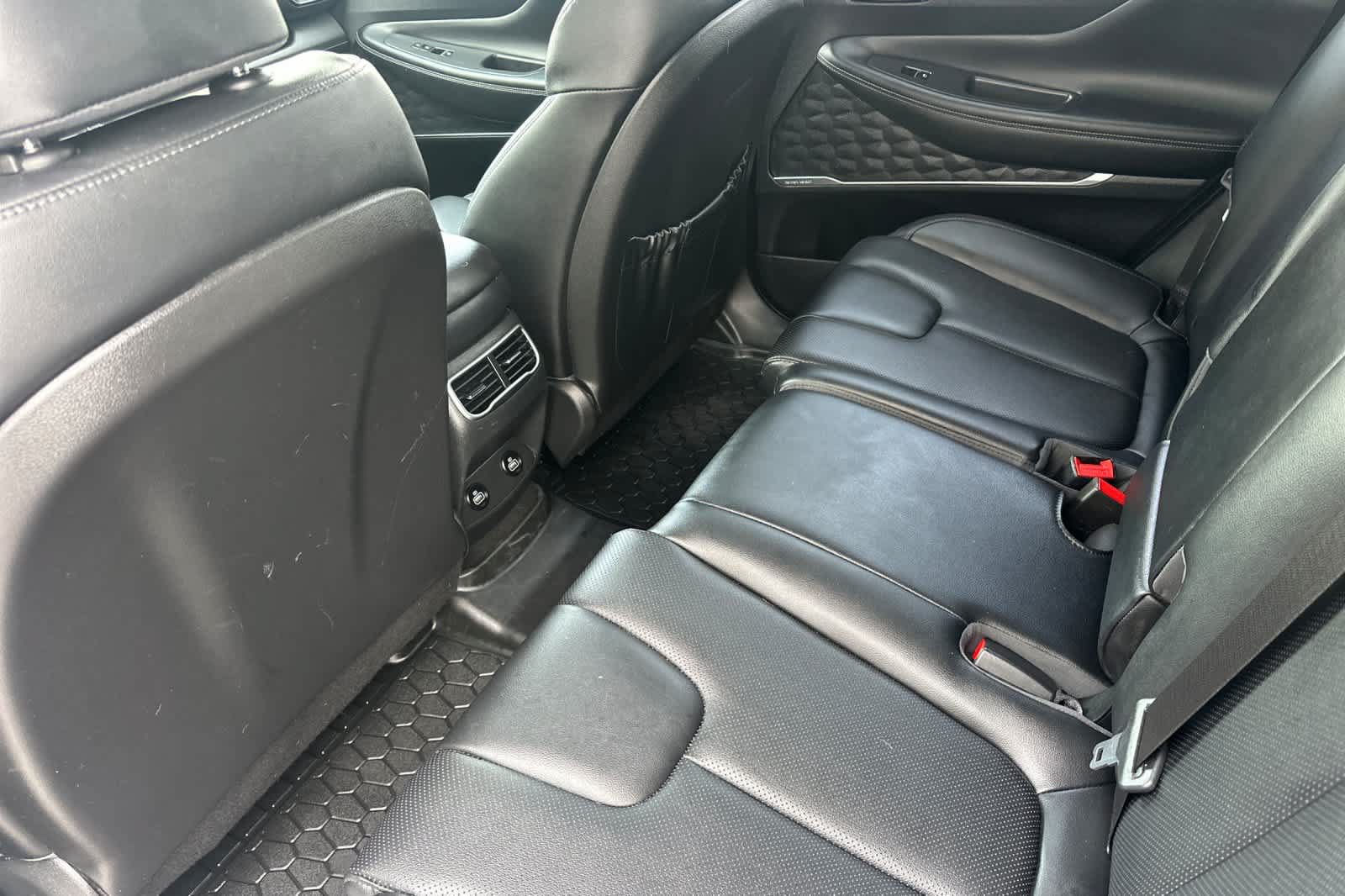 Used 2023 Hyundai Santa Fe SEL Premium AWD/4WD image 4
