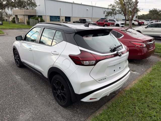 Used 2023 Nissan Kicks SR w/ SR Premium Package FWD image 4