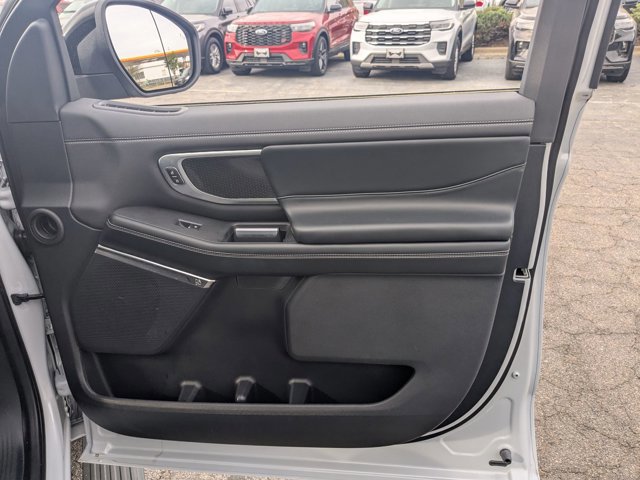 Certified 2025 Ford Expedition Max Platinum w/ Stealth Appearance Package image 38
