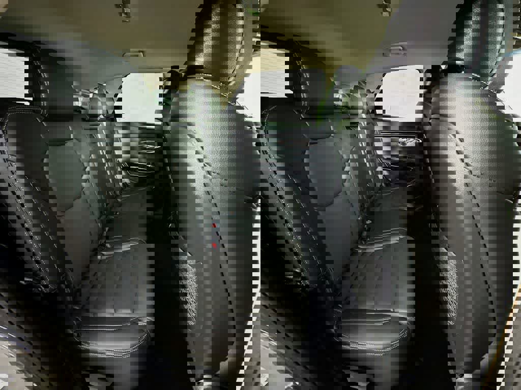 Used 2025 Genesis GV70 2.5T image 31