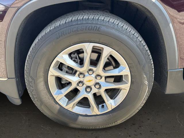 Used 2021 Chevrolet Traverse LT image 25