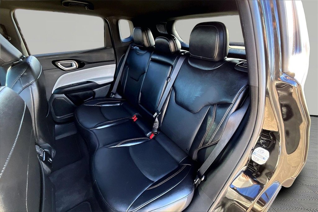 Used 2023 Jeep Compass Limited image 26