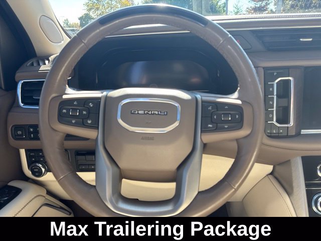 Used 2023 GMC Yukon XL Denali w/ Denali Reserve Package AWD/4WD image 18