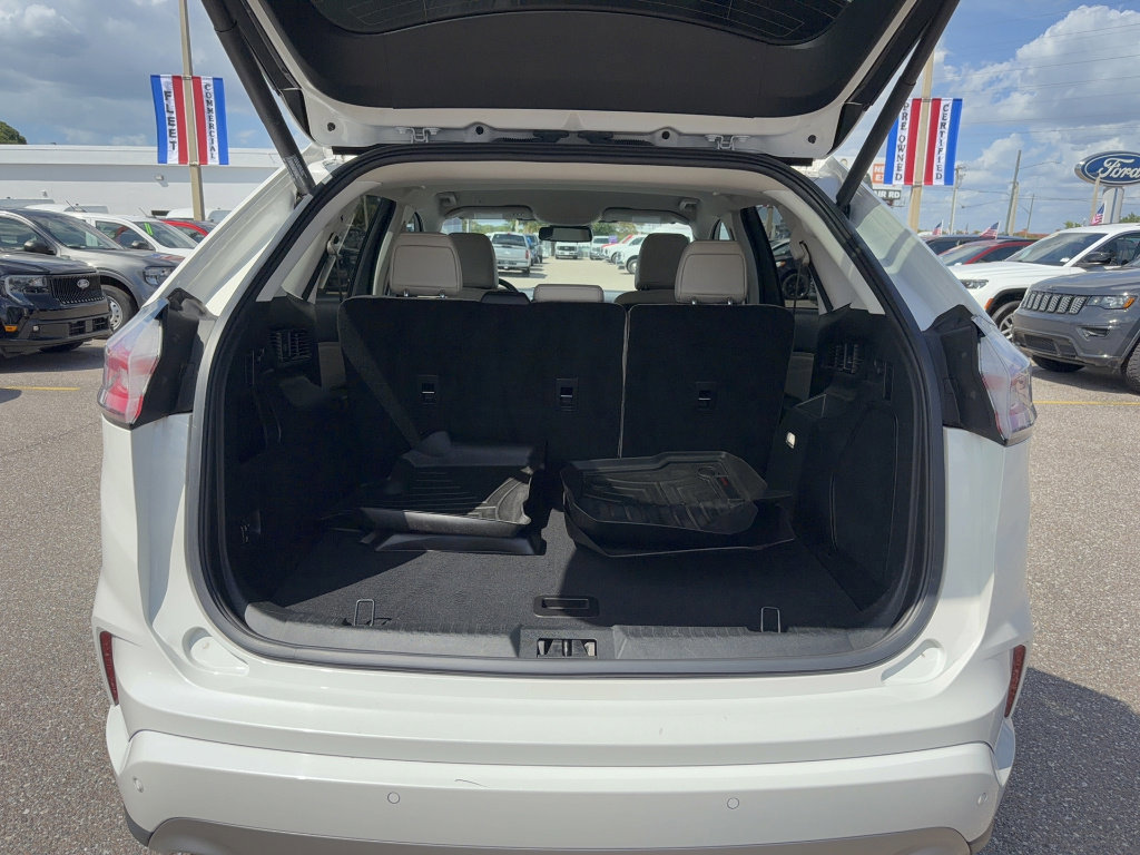 Certified 2021 Ford Edge Titanium w/ Equipment Group 301A image 7