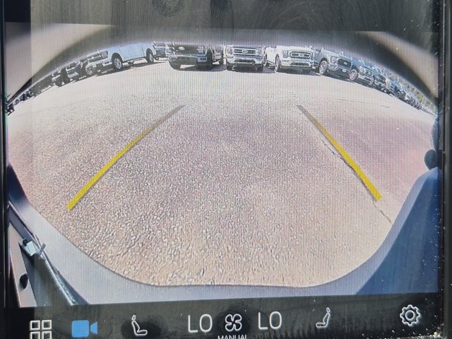 Used 2025 Volvo XC40 B5 Core AWD/4WD image 23