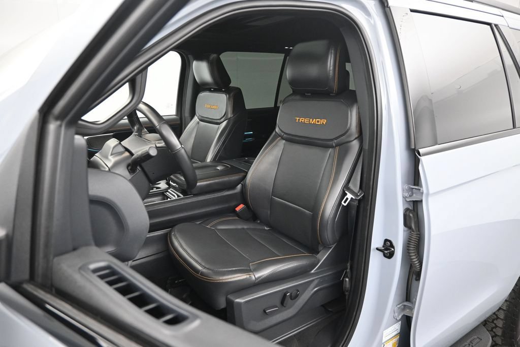 Certified 2025 Ford Expedition Tremor AWD/4WD image 9