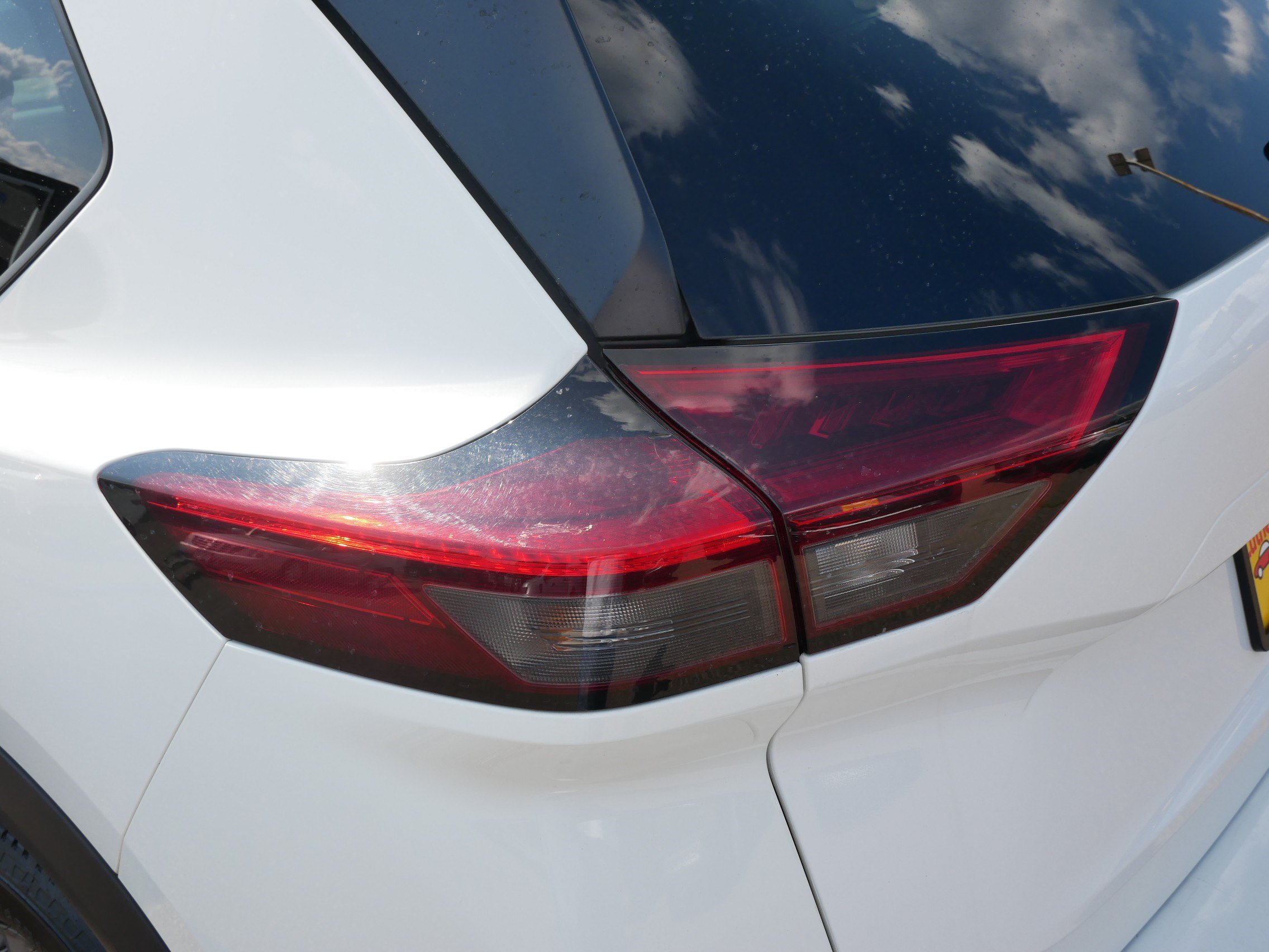 Used 2024 Nissan Rogue S AWD/4WD image 17