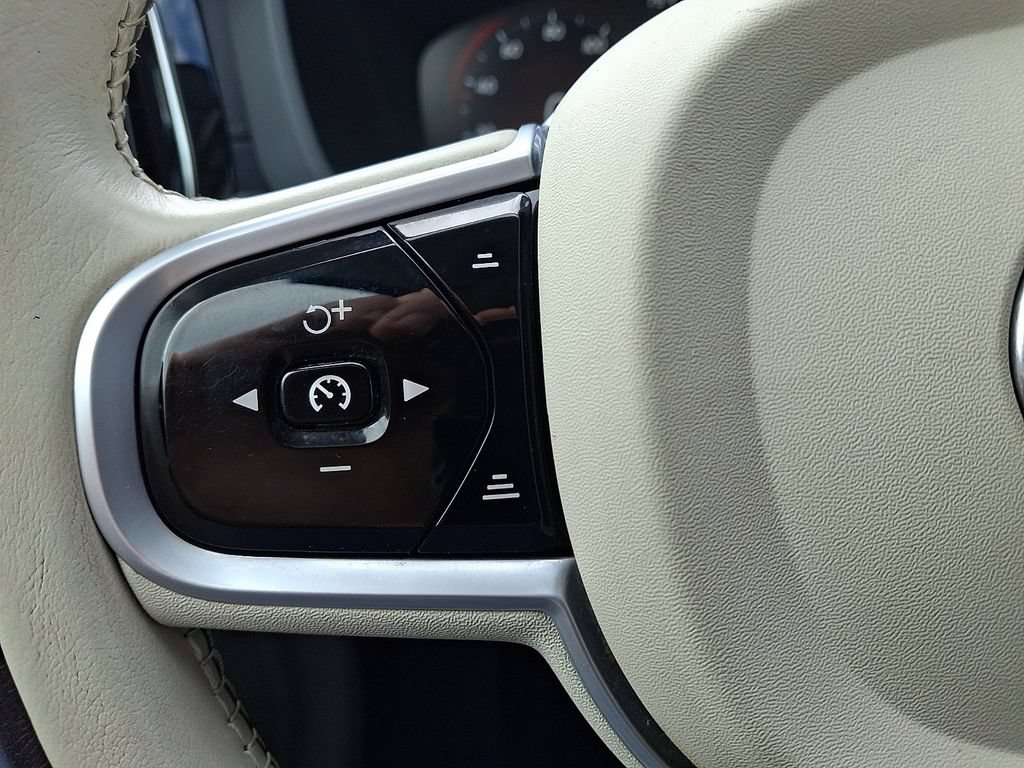 Used 2021 Volvo XC60 T5 Inscription w/ Advanced Package AWD/4WD image 22