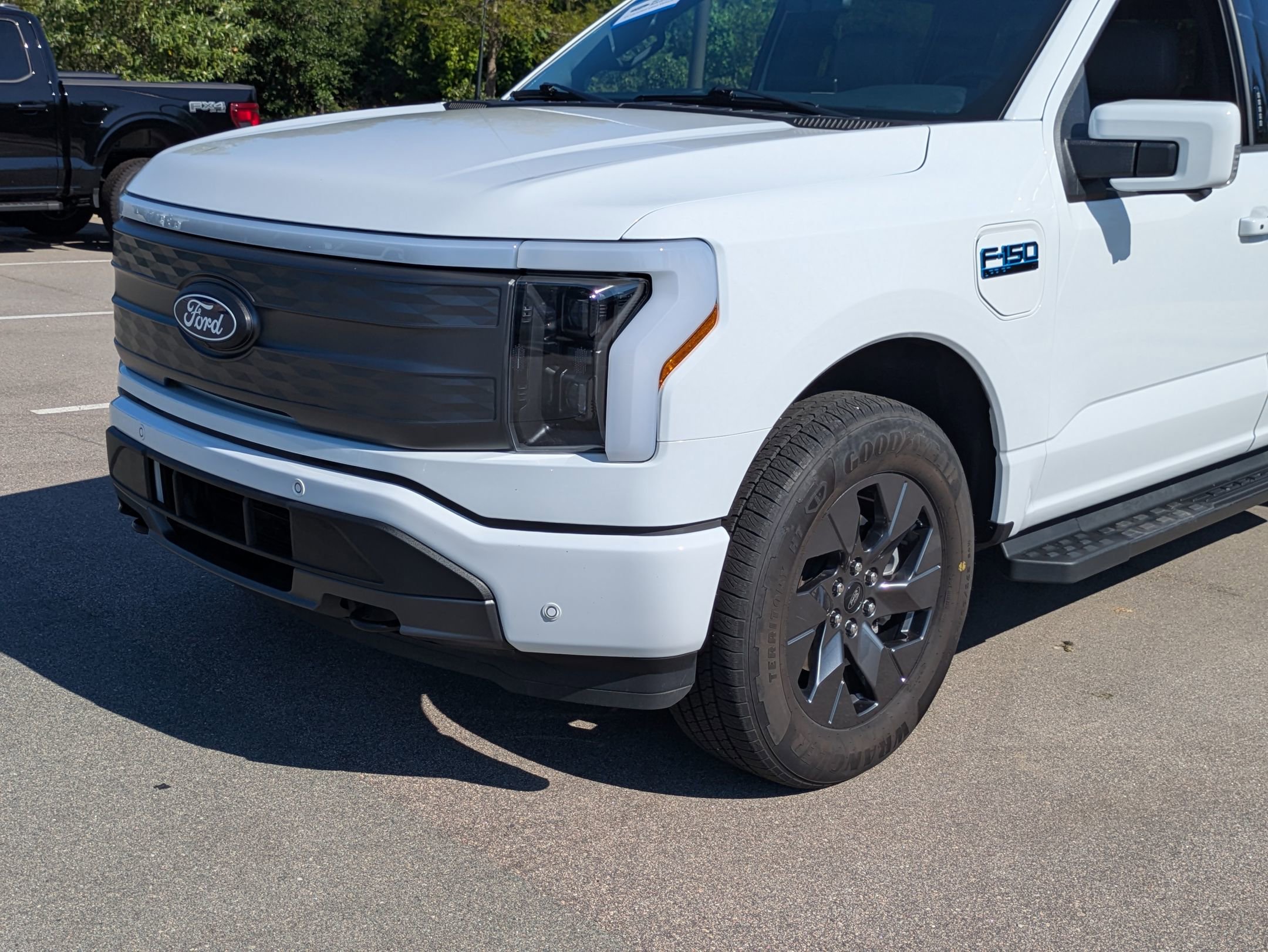Certified 2025 Ford F150 Lightning Lariat AWD/4WD image 10