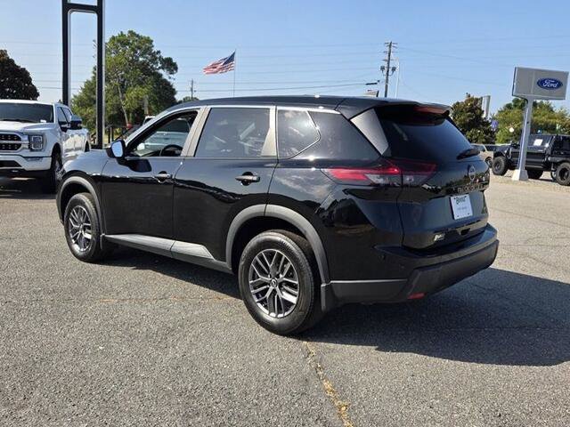 Used 2025 Nissan Rogue S FWD image 9