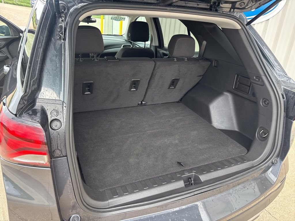 Used 2023 Chevrolet Equinox LT AWD/4WD image 29