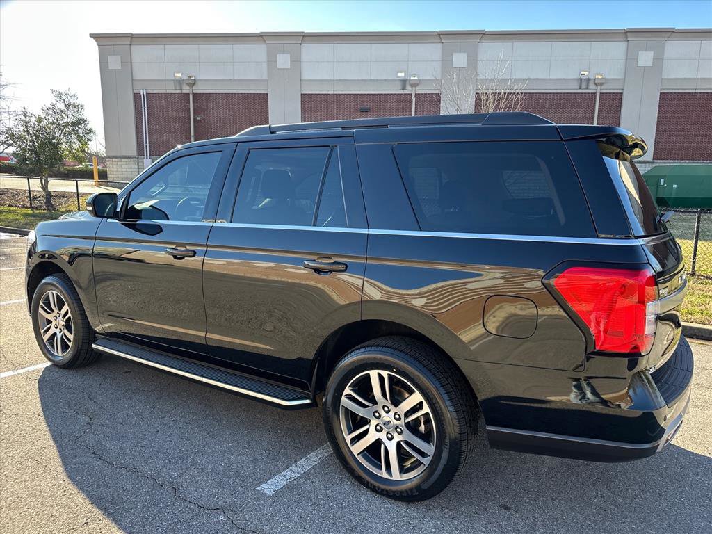 Certified 2022 Ford Expedition XLT image 4