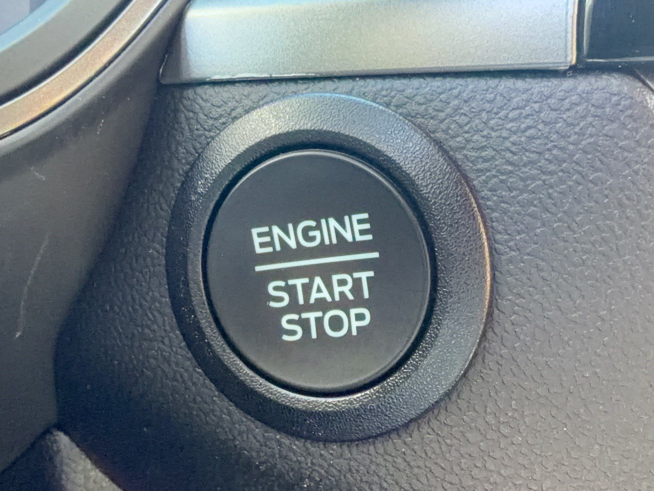 Certified 2025 Ford Escape Active AWD/4WD image 20