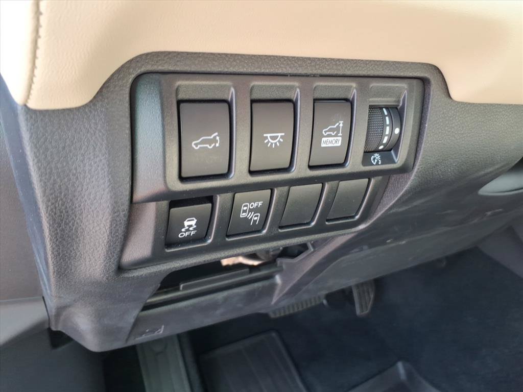 Used 2020 Subaru Ascent Limited w/ Technology Package AWD/4WD image 12
