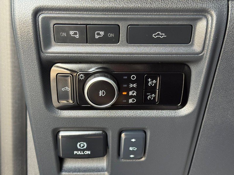 Certified 2023 Ford F150 Lariat w/ Equipment Group 502A High image 32