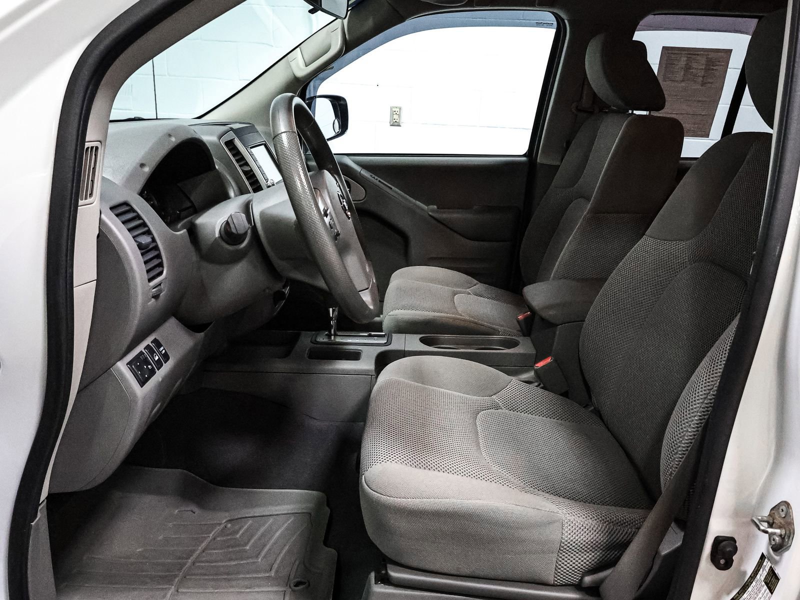 Used 2019 Nissan Frontier SV image 20