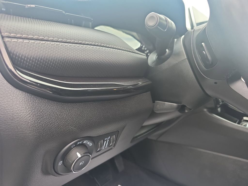 Used 2022 Jeep Compass Latitude FWD image 21