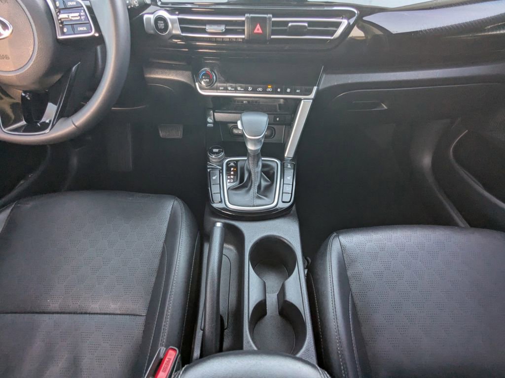 Used 2021 Kia Seltos EX image 24