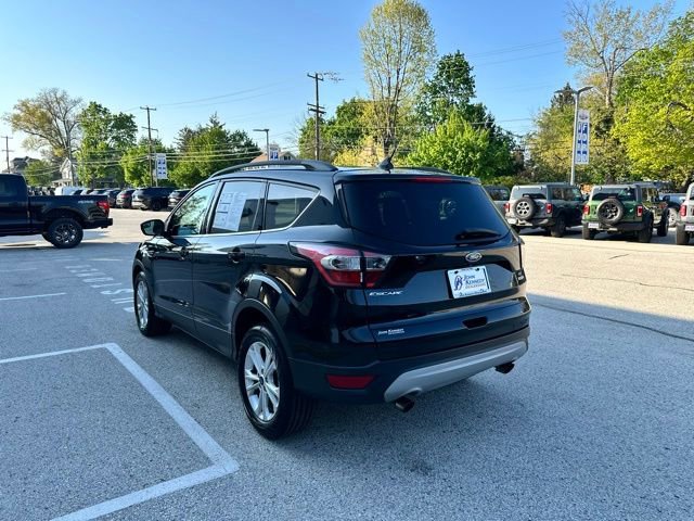 Certified 2018 Ford Escape SE w/ SE Sync 3 Package FWD image 12