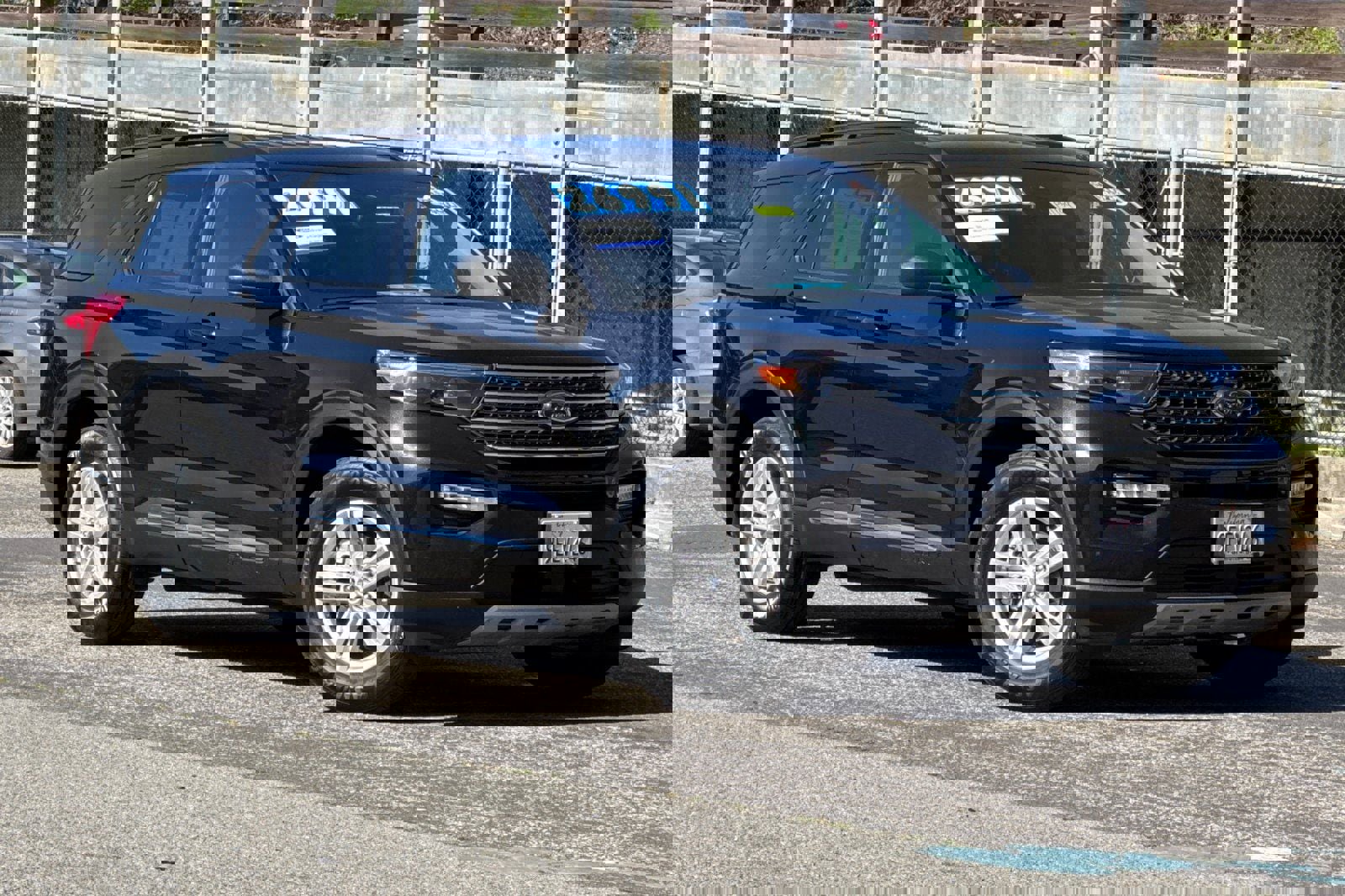 Certified 2022 Ford Explorer XLT w/ Equipment Group 202A image 2