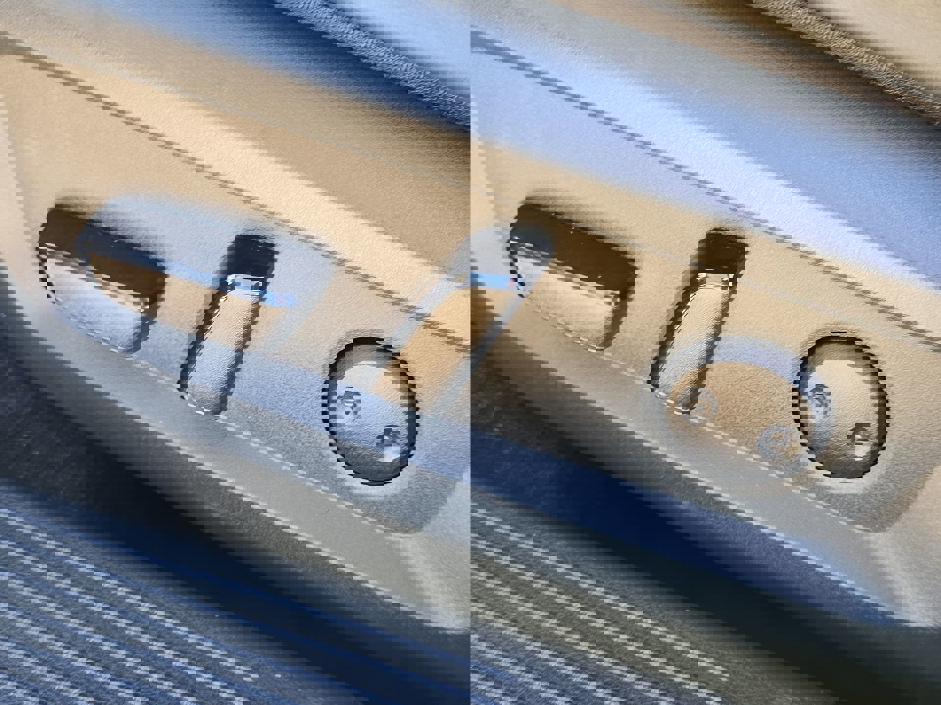 Used 2021 Nissan Rogue SV w/ Premium Package image 13