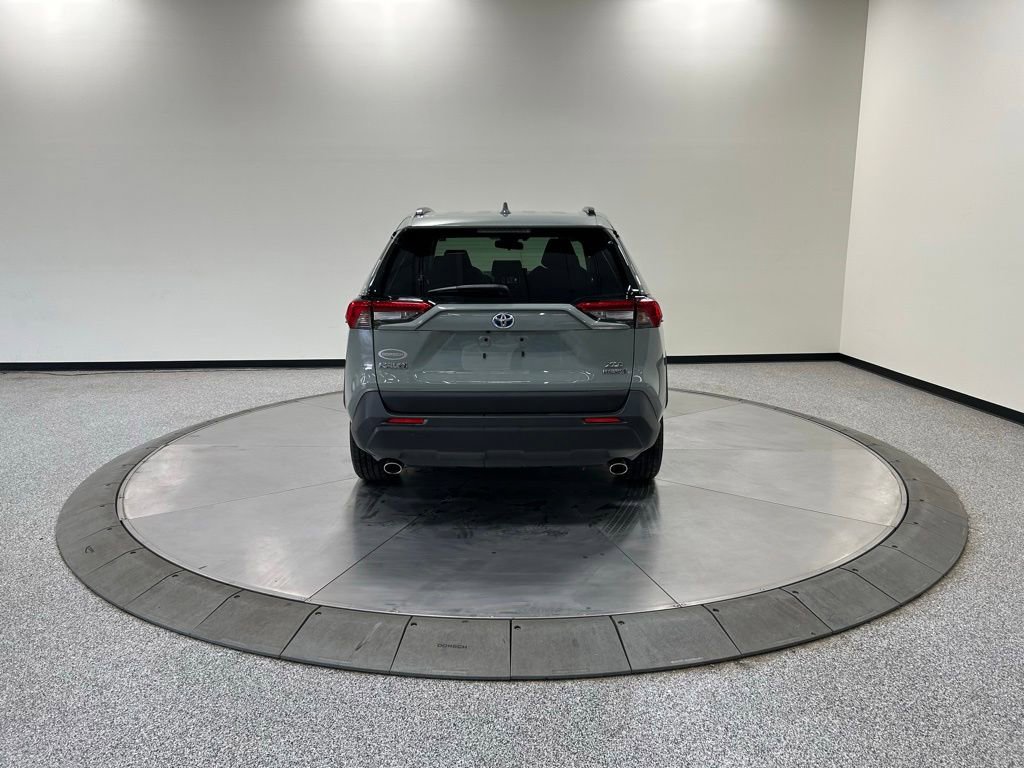 Used 2019 Toyota RAV4 XLE w/ Convenience Package AWD/4WD image 10
