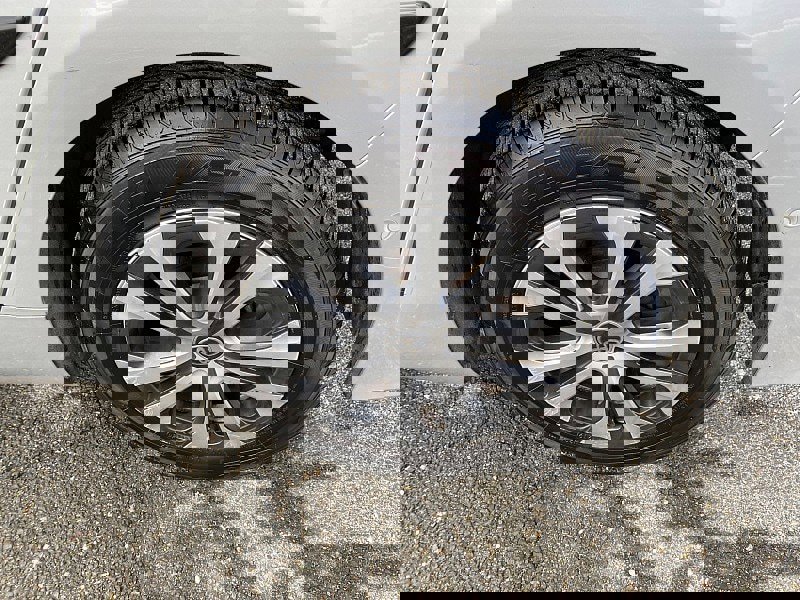 Used 2022 Toyota Prius Prime Limited image 10