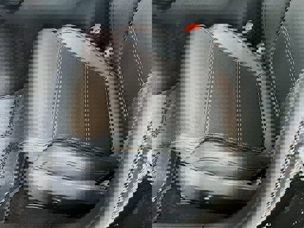 Used 2022 Mercedes-Benz C 300 C 300 image 32