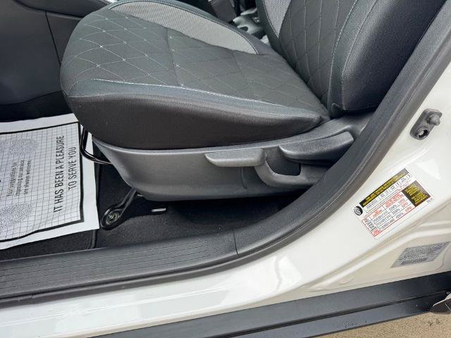 Used 2019 Nissan Kicks SV FWD image 12