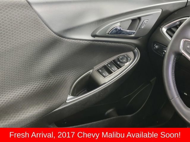 Used 2017 Chevrolet Malibu LT image 32