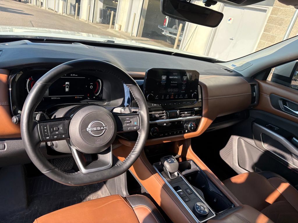 Used 2023 Nissan Pathfinder Platinum AWD/4WD image 19